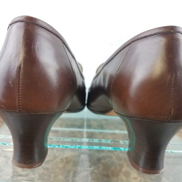 Salvatore Ferragamo Brown Leather Italy Pumps 8.5B - Picture 8 of 8